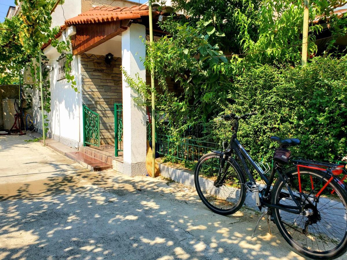 Unique Traditional House, Hosted By J&G Tiranë Ngoại thất bức ảnh